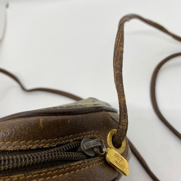 Gucci Supreme Round Crossbody - Picture 16 of 16